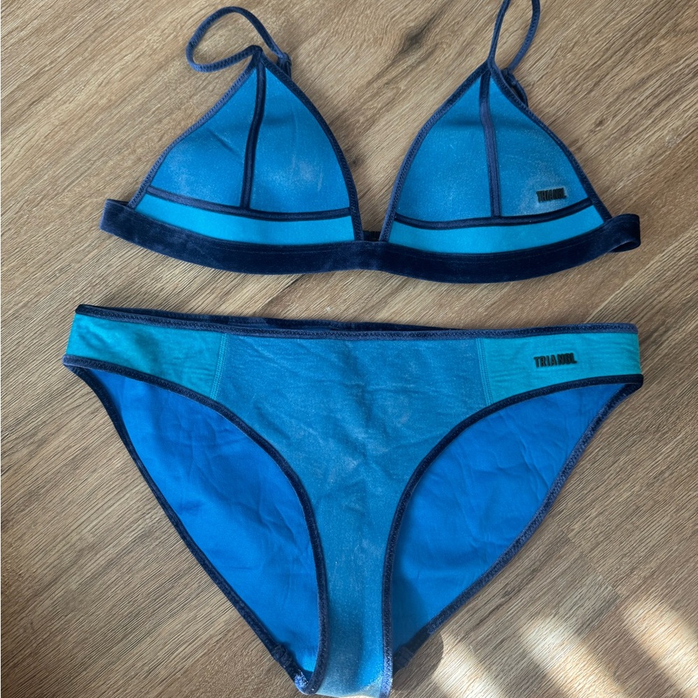 Triangl Bikini Set